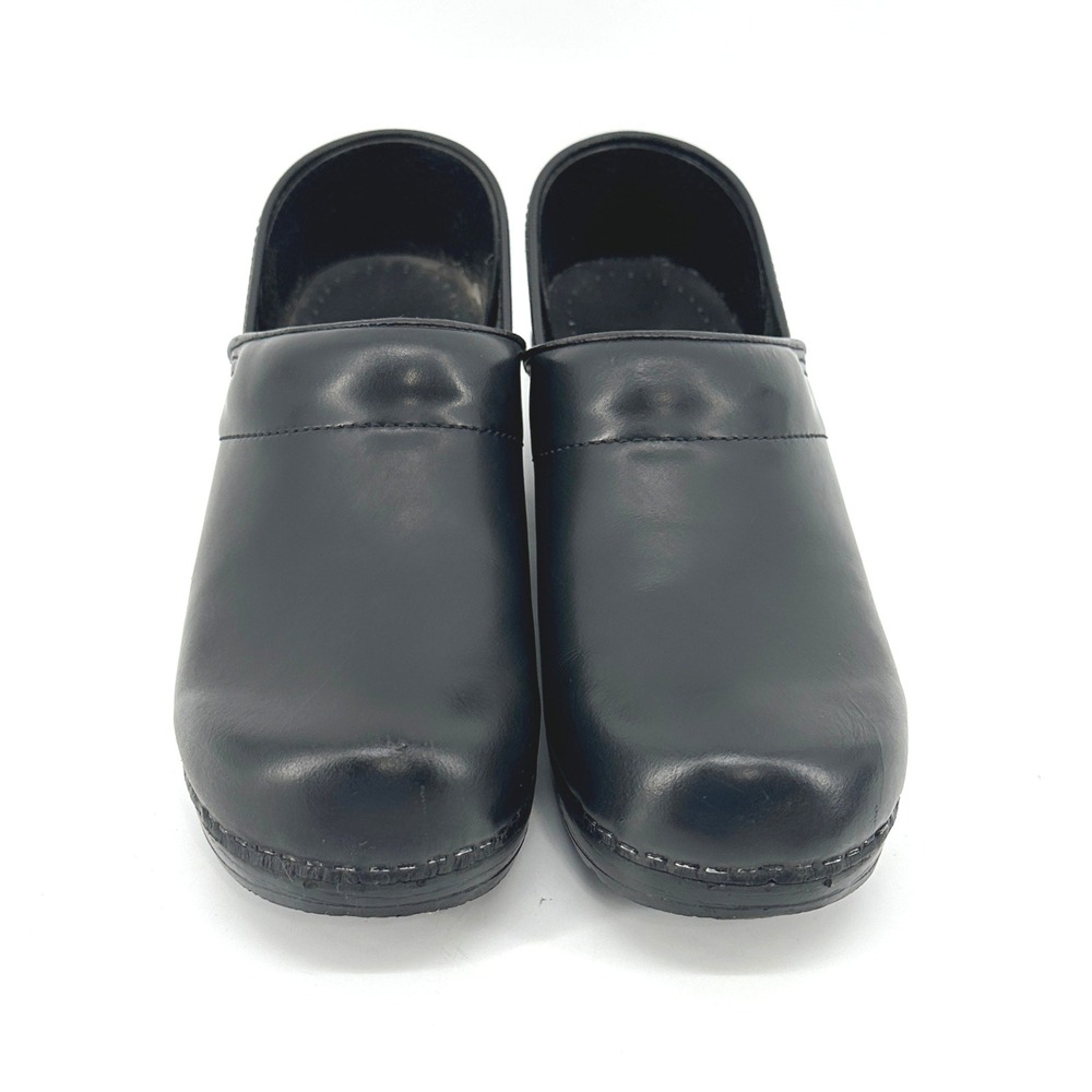 Dansko Professional Clogs Women 39 8.5-9 US Black Leather Solid Comfort Slip On - Picture 2 of 8